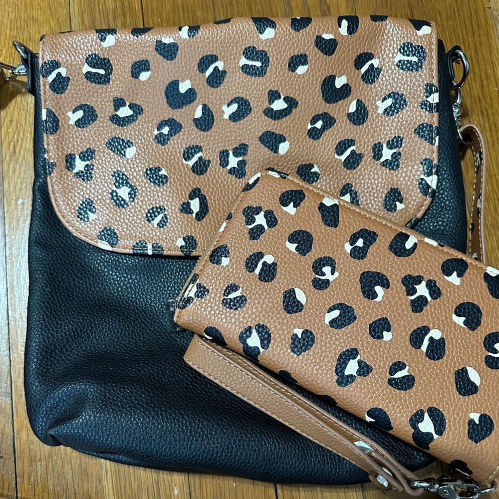 Thirty-One Crossbody Bag with matching All About the Benjamin Wallet
